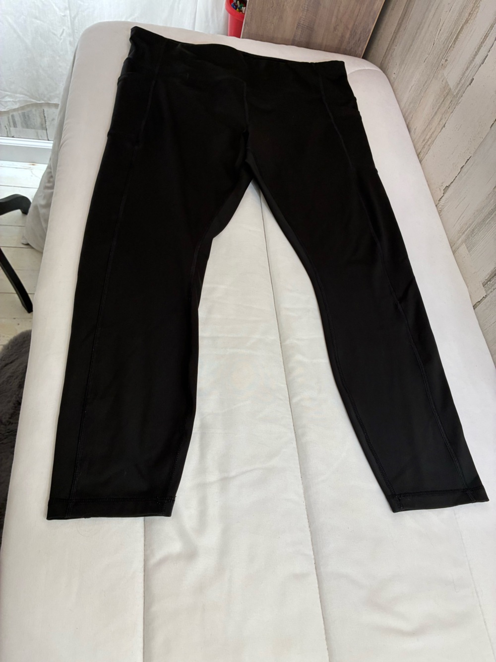 Avia women’s crop black Sz XL leggings gym side pockets activewear